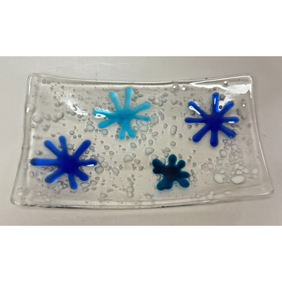 Handmade Fused Glass Tray Blue Amoeba White Splatter Snowflakes Serving Plate - Picture 1 of 3